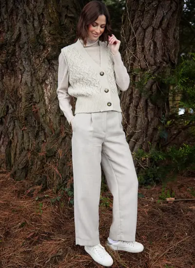 Cashmere Wool Aran Waistcoat in Ecru 